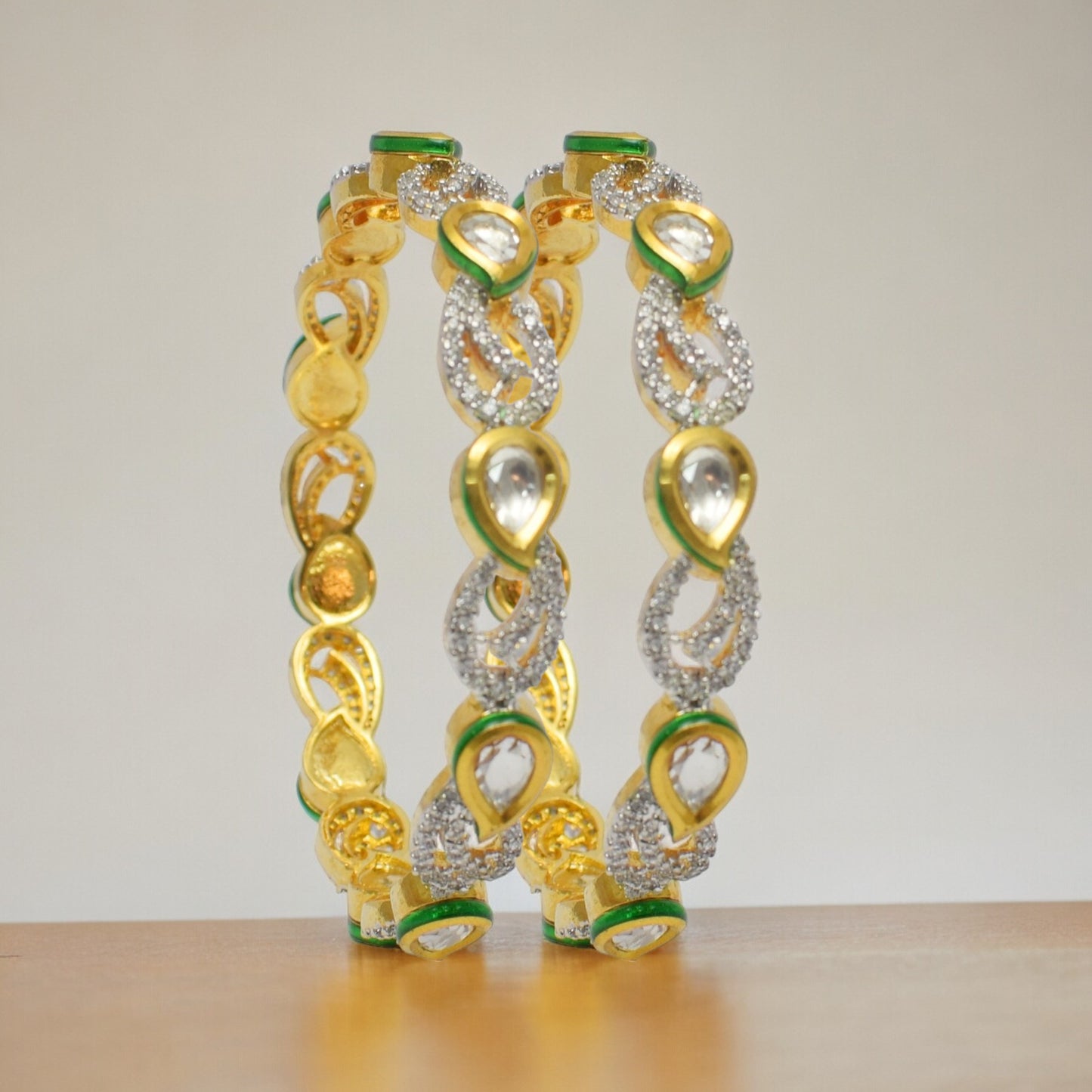 Saanvi Kundan Bangles