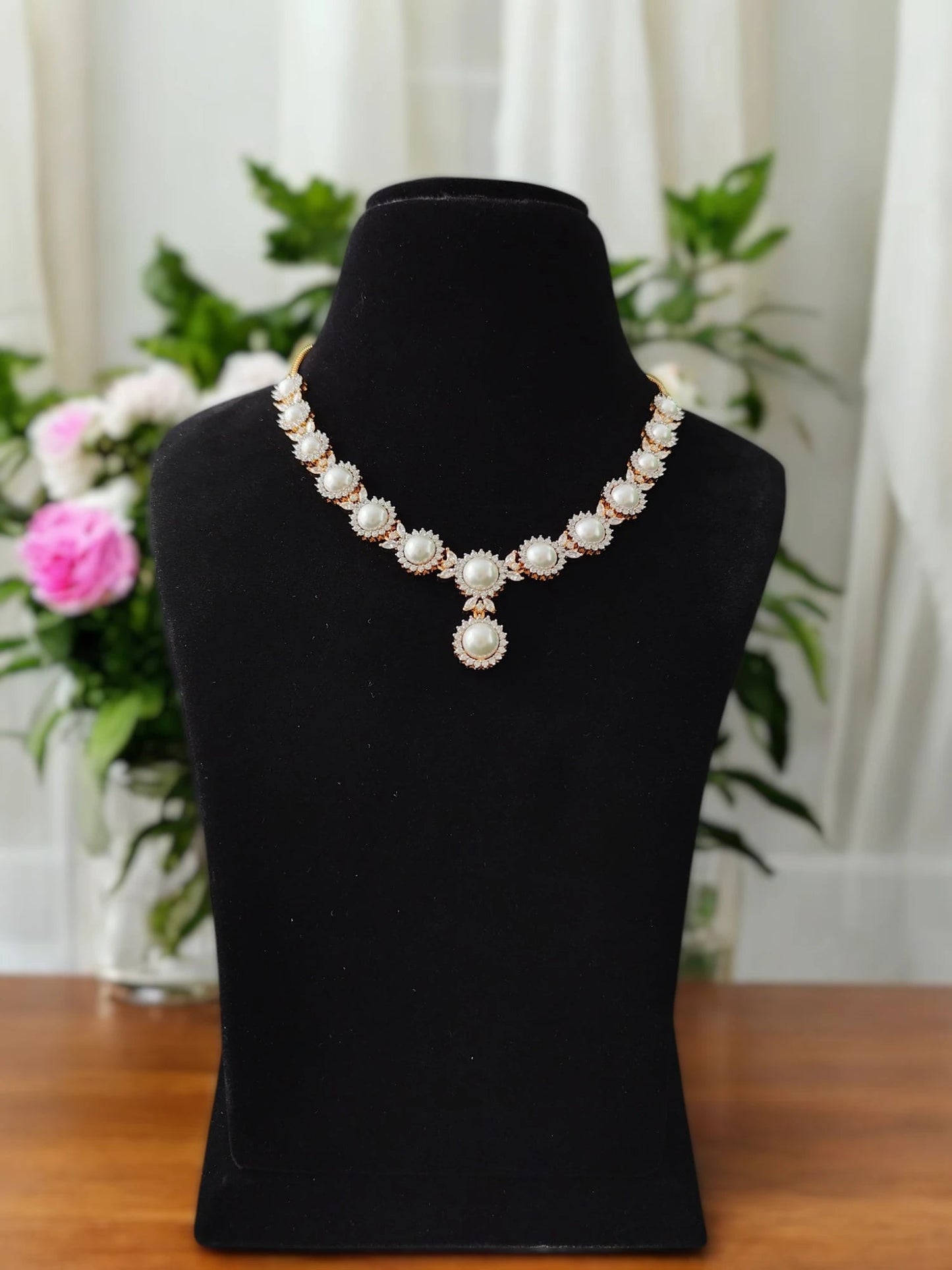 Akshara Zircon Set