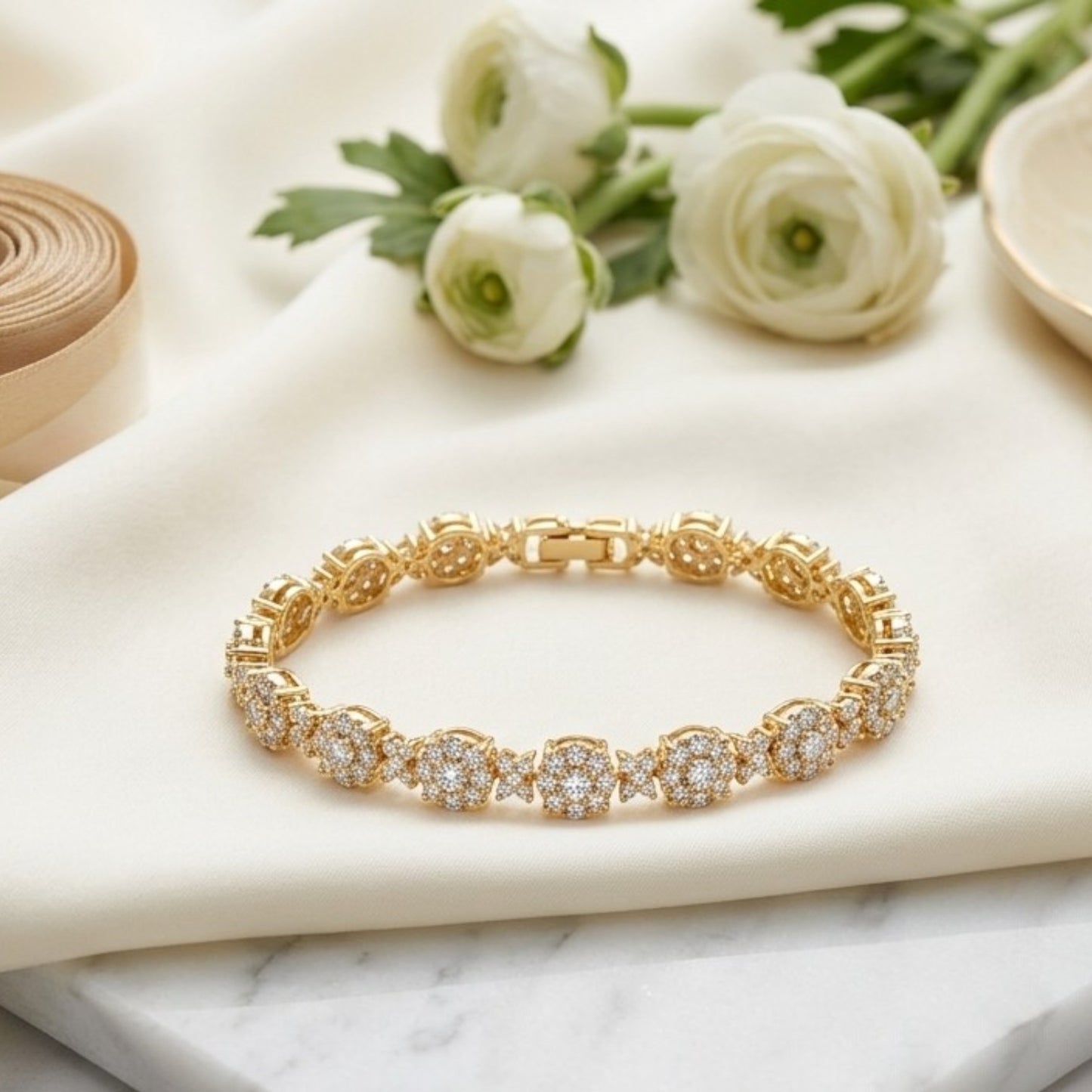 DC Bracelet - E00BQ6