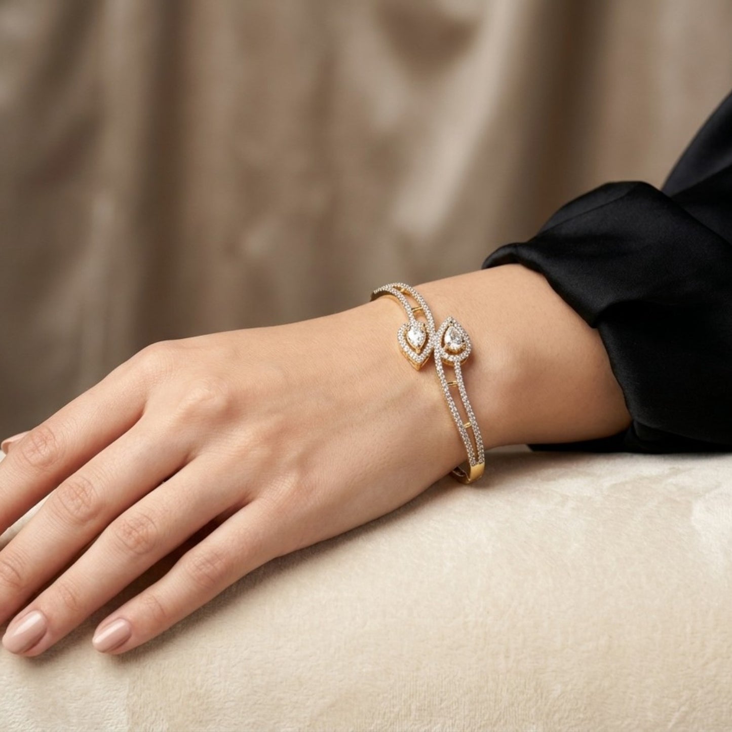 DC Bracelet - E00BQH