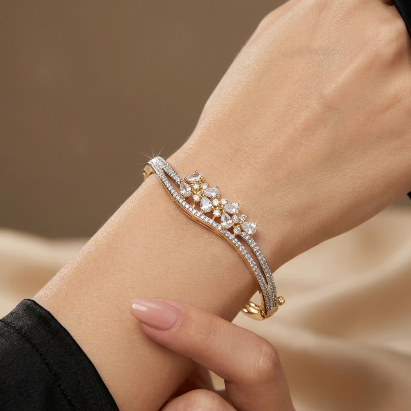 DC Bracelet - E00BQN