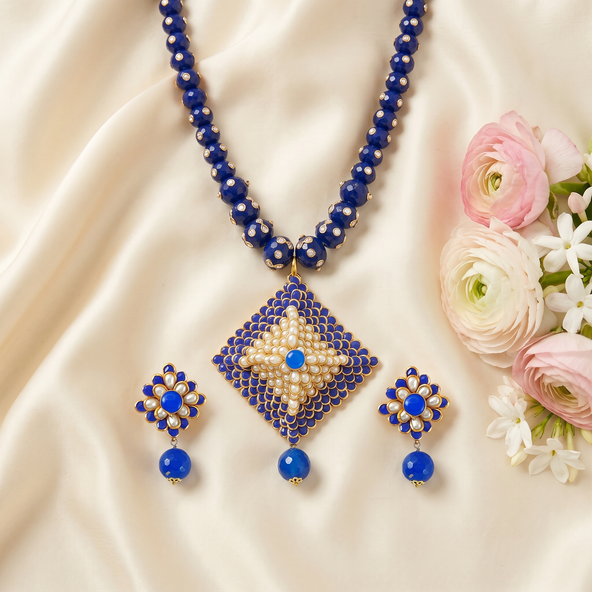 Mansi Kundan Pendent Set