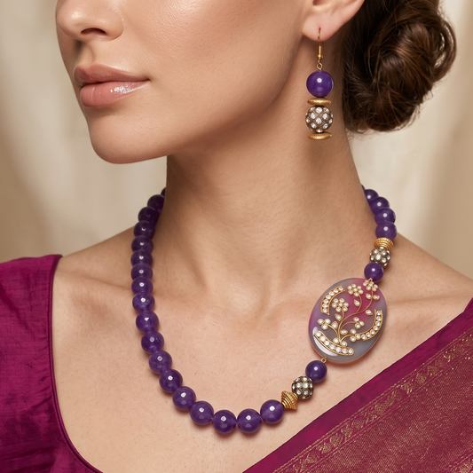Anvika Brooch Set