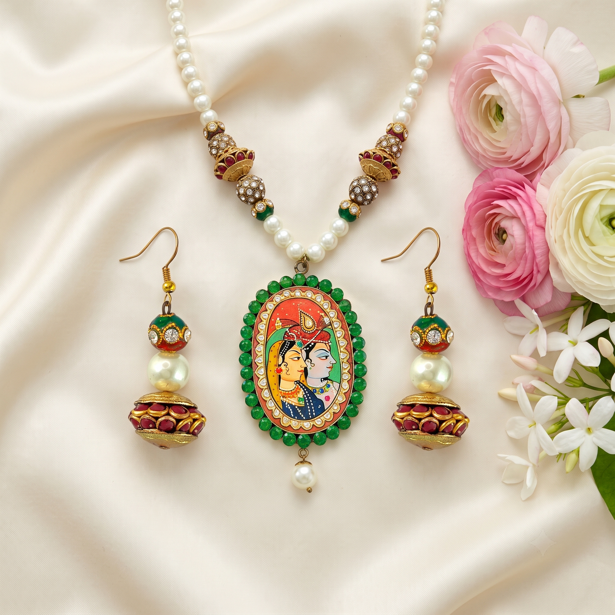 Tiya Kundan Pendent Set