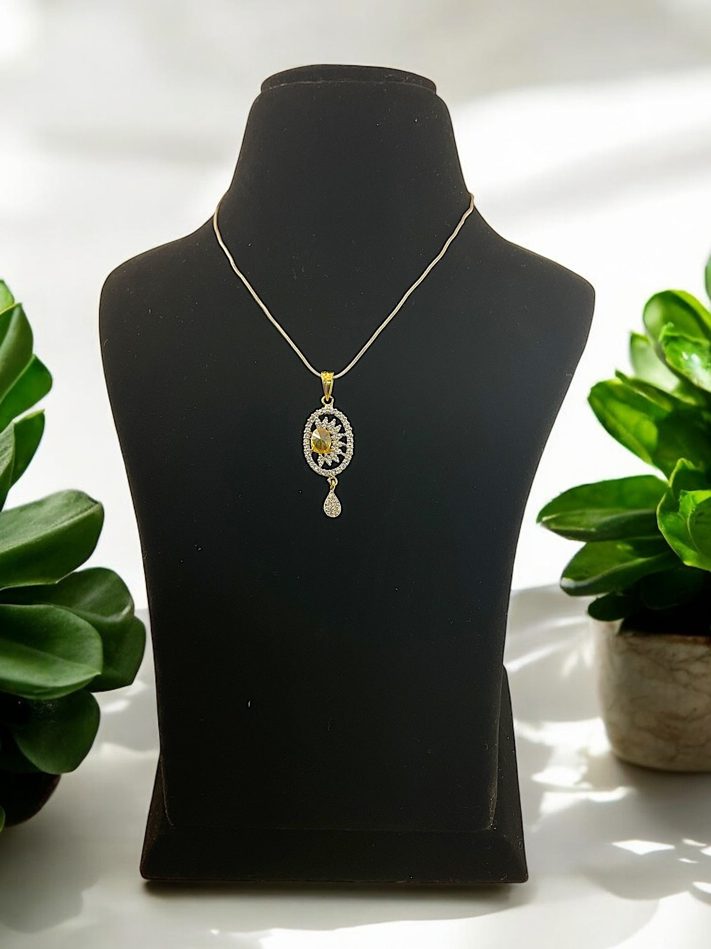 Vedika DC Pendent Set