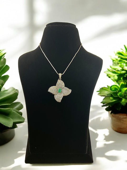 Mannat DC Pendent Set