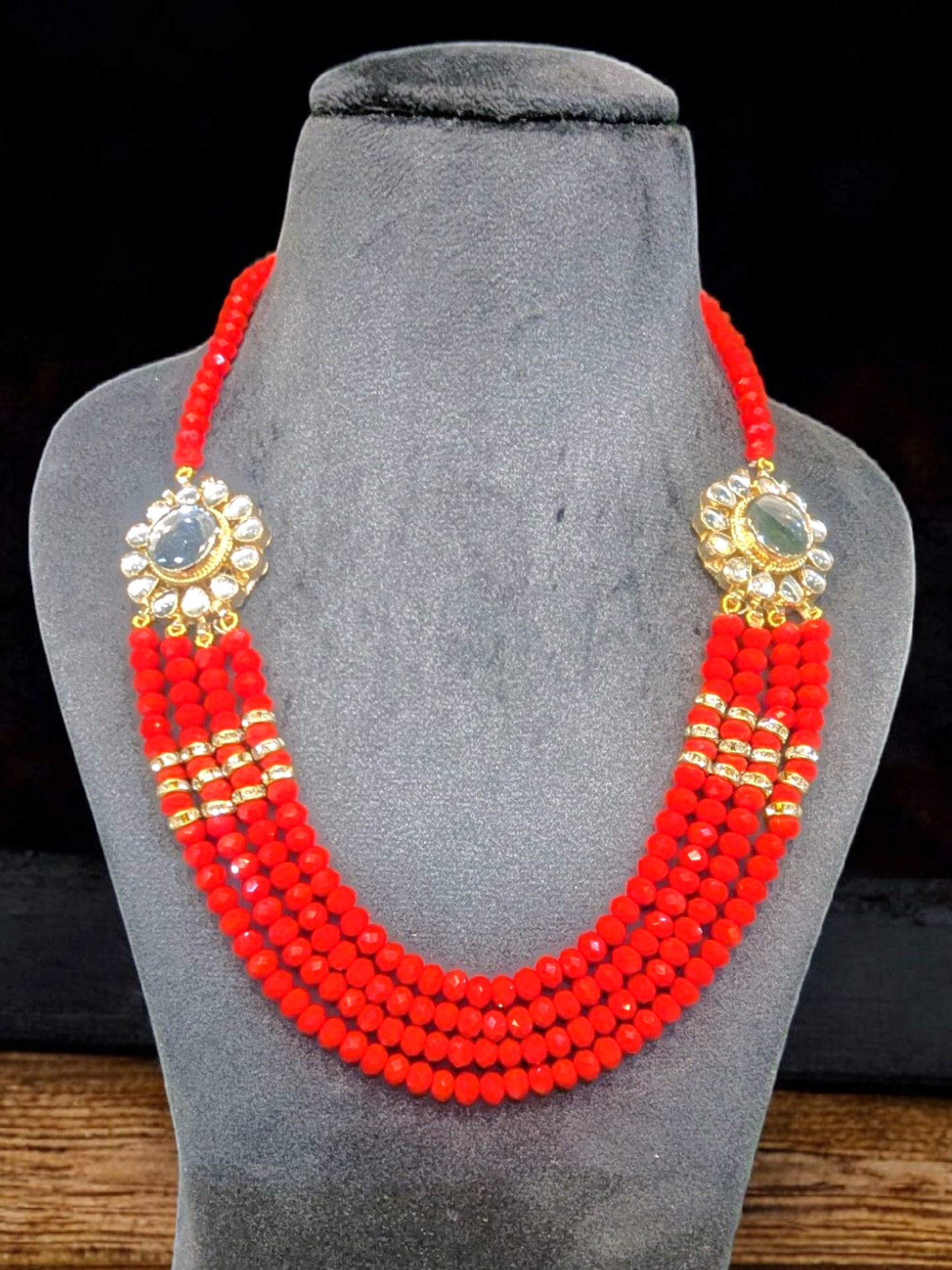 Shivani Kundan Necklace Set