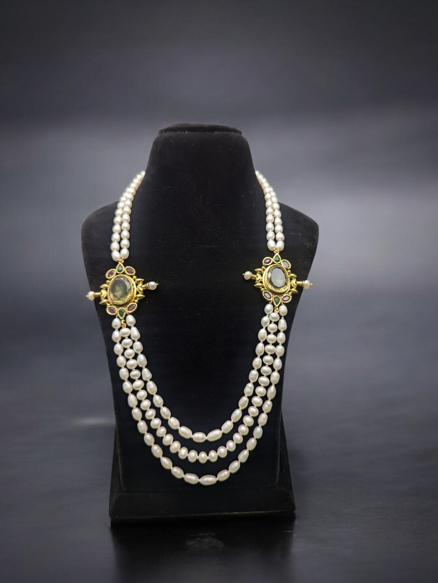 Victorian  Queen pearl Necklace