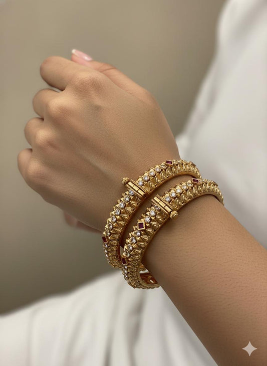 Tejaswini Temple Bangle